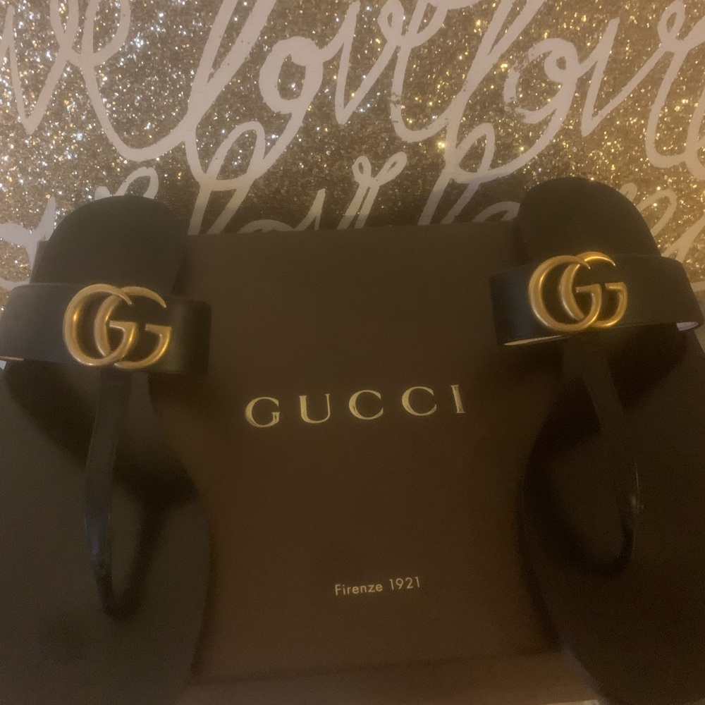 Gucci:  Leather Thong Sandals with Double G